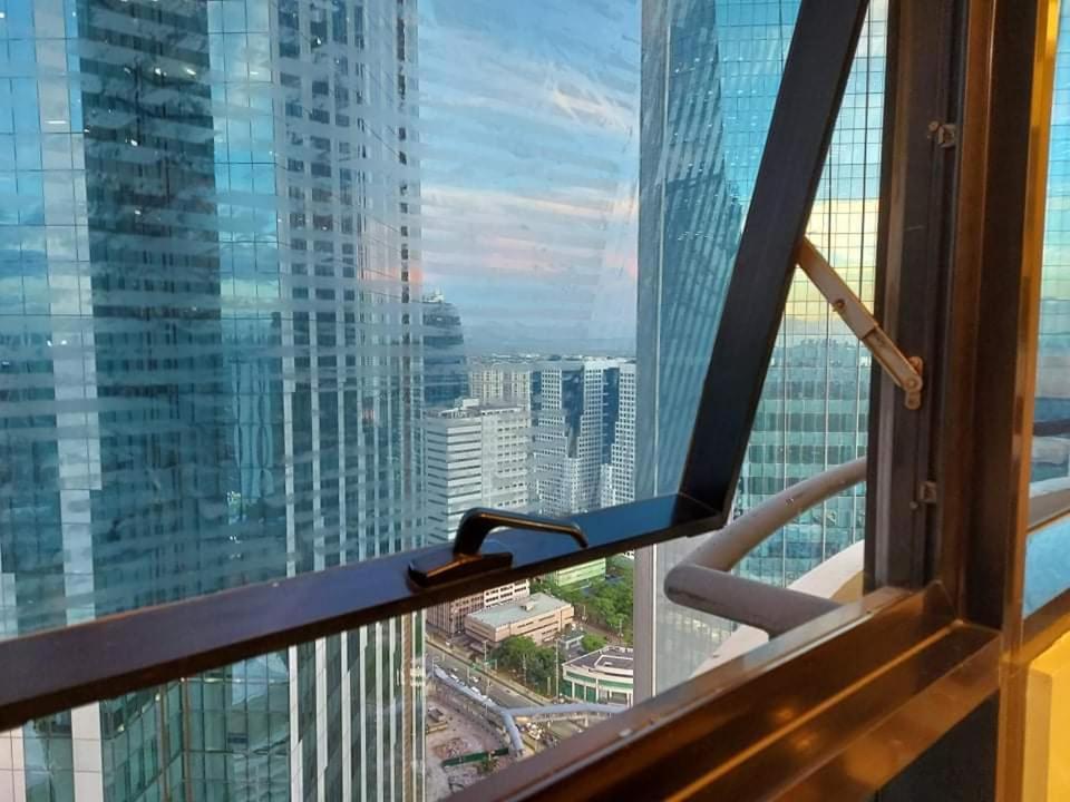 Family Staycation With Pool Manila Exterior foto